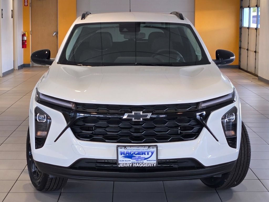 New 2026 Chevrolet Trax LT w/ Driver Confidence Package FWD image 3