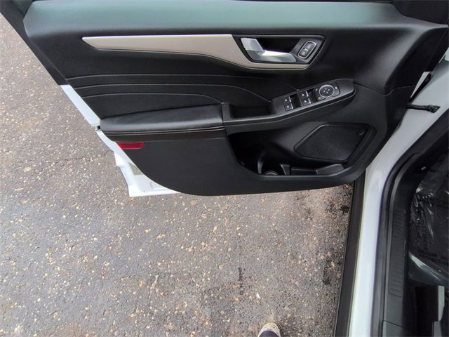 Used 2021 Ford Escape SE image 22