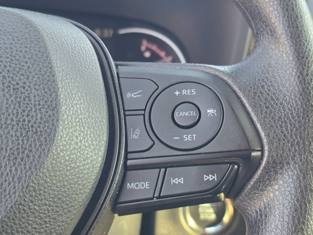 Used 2023 Toyota RAV4 XLE w/ Convenience Package FWD image 22