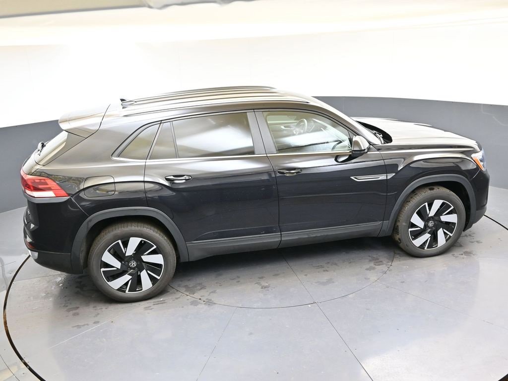 Used 2025 Volkswagen Atlas Cross Sport SE image 41