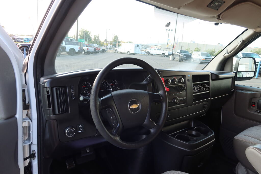 Used 2012 Chevrolet Express 3500 3500  READY TO WORK! w/ Power Package image 11