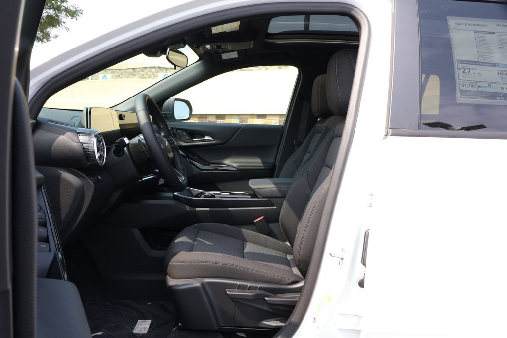New 2027 Chevrolet Equinox LT w/ Midnight Edition FWD image 14
