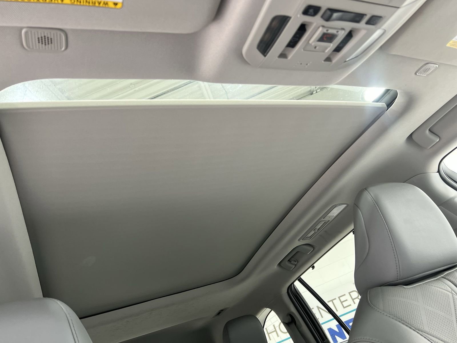 Used 2023 Toyota Highlander Platinum image 21