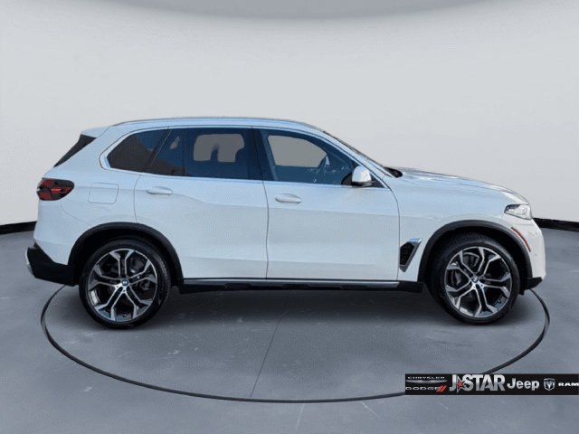 Used 2024 BMW X5 sDrive40i w/ Premium Package RWD image 8
