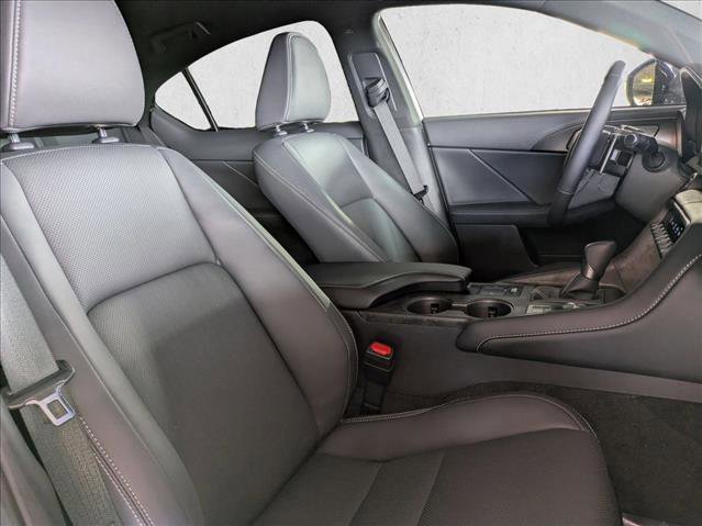 Used 2026 Lexus IS 350 F Sport w/ Accessory Package Z1 image 21