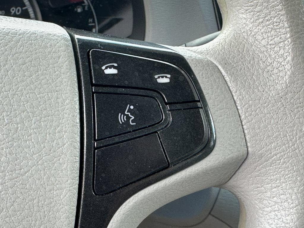 Used 2014 Toyota Sienna LE FWD image 33