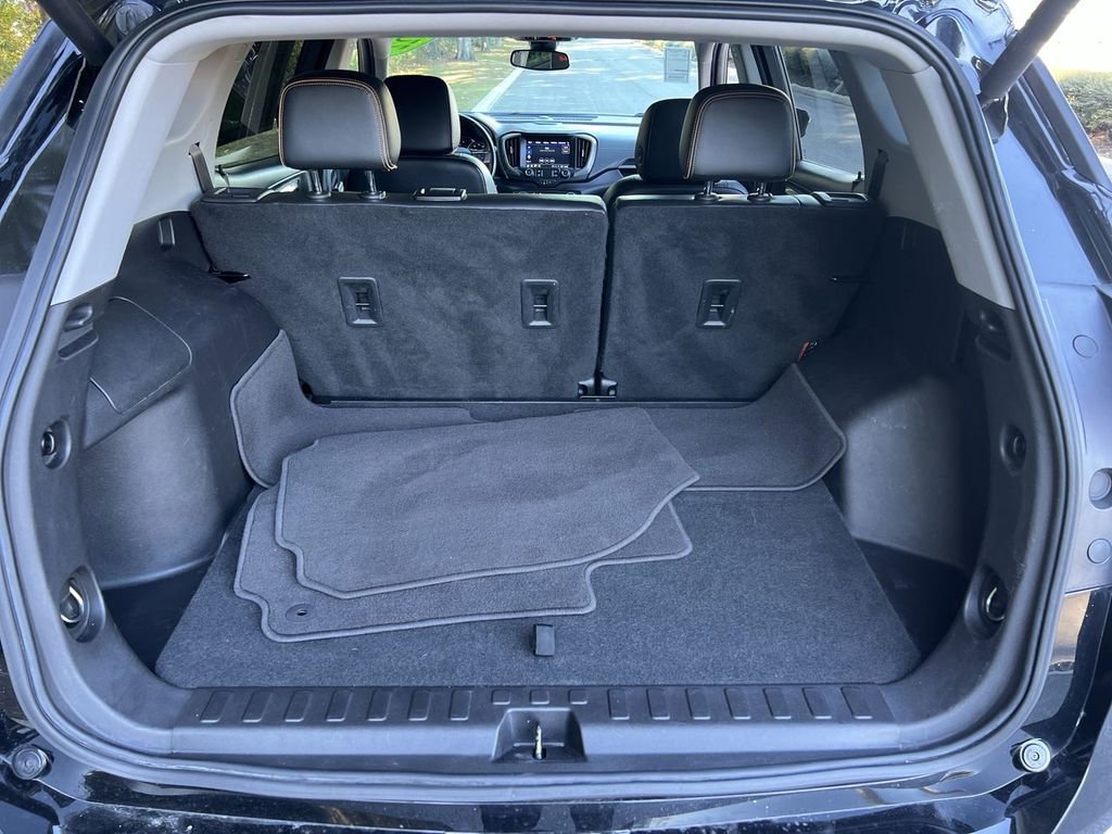 Used 2022 GMC Terrain AT4 w/ Infotainment Package II image 24