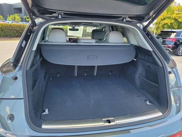 Certified 2024 Audi Q5 e Premium Plus w/ Premium Plus Package AWD/4WD image 8