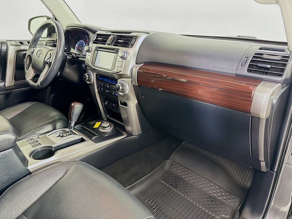 Certified 2019 Toyota 4Runner Limited AWD/4WD image 31