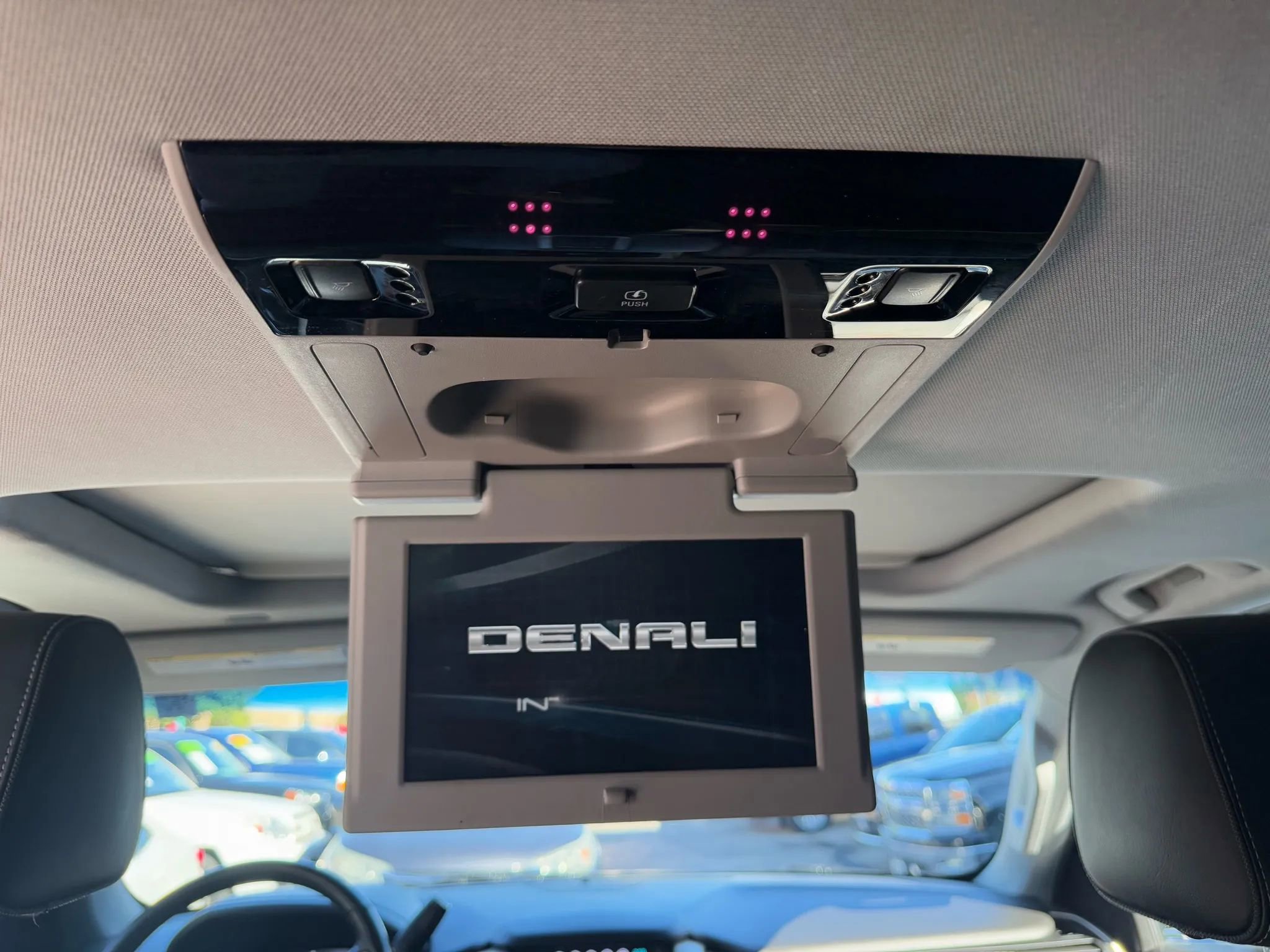 Used 2018 GMC Yukon Denali w/ Denali Ultimate Package image 29