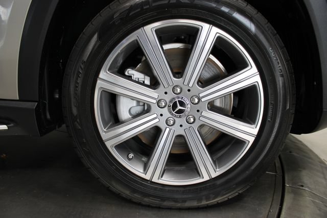 Used 2022 Mercedes-Benz GLS 450 4MATIC image 40