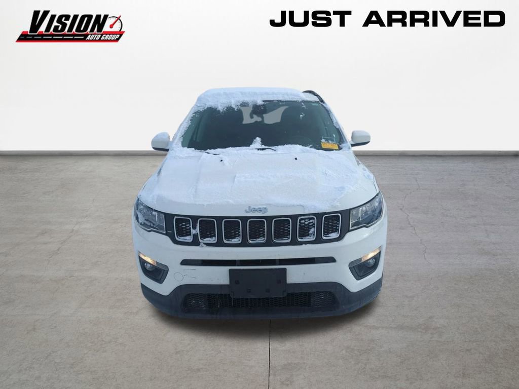Used 2019 Jeep Compass Latitude w/ Cold Weather Group image 2