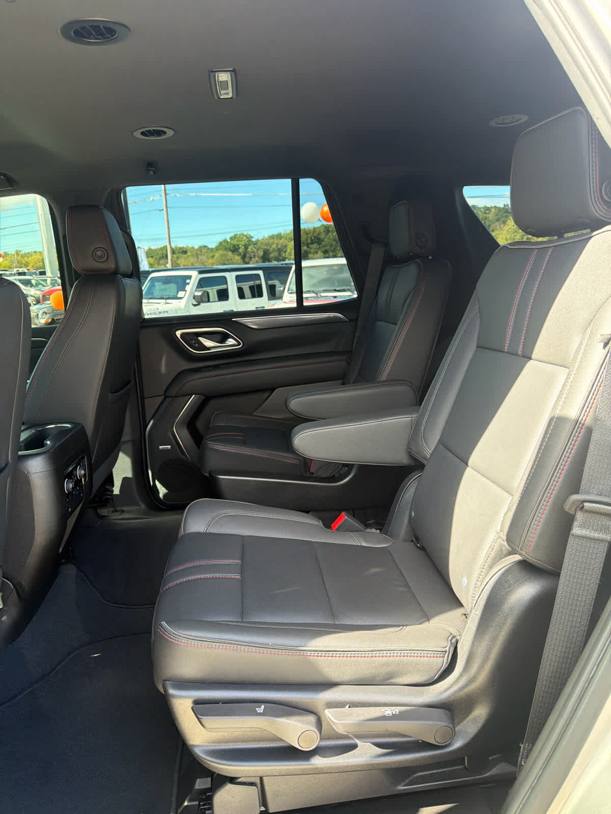 Used 2022 Chevrolet Tahoe RST w/ Sport Performance Package AWD/4WD image 13