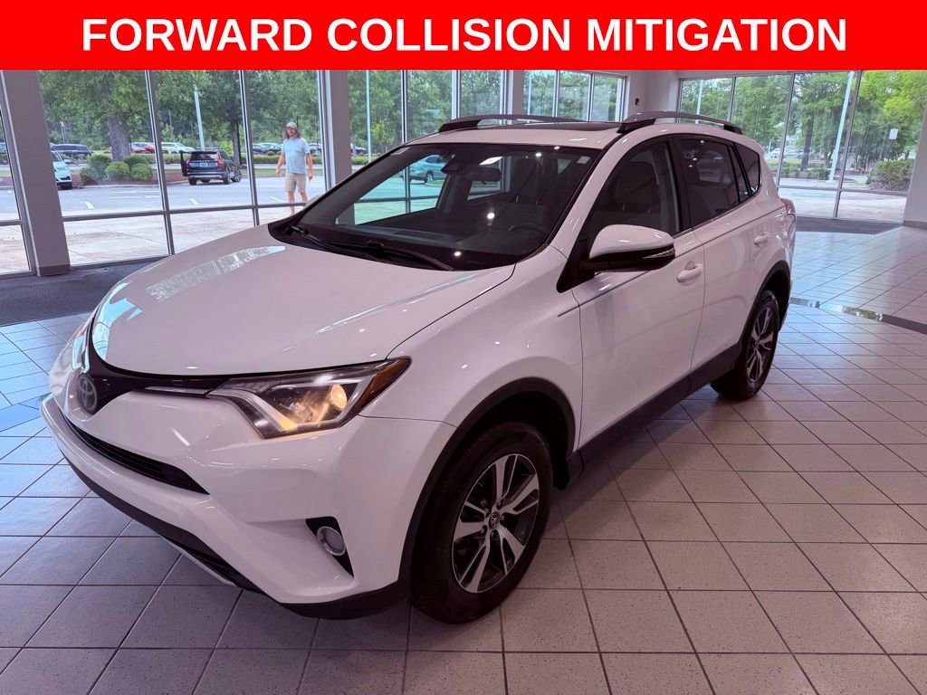 Used 2018 Toyota RAV4 XLE FWD image 3