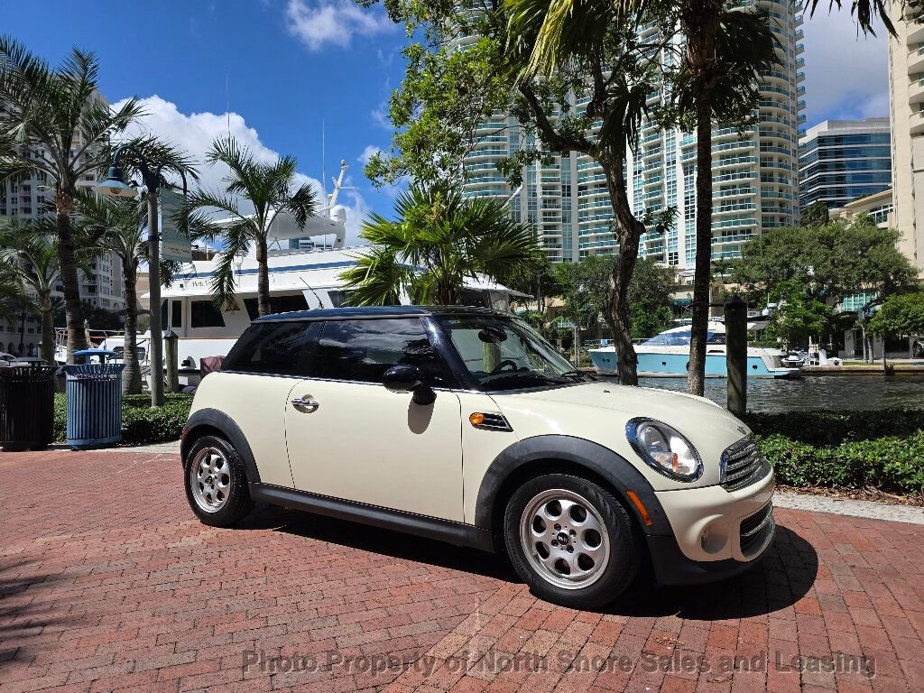 Used 2012 MINI Cooper Hardtop image 1