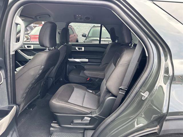 Used 2023 Ford Explorer XLT AWD/4WD image 8
