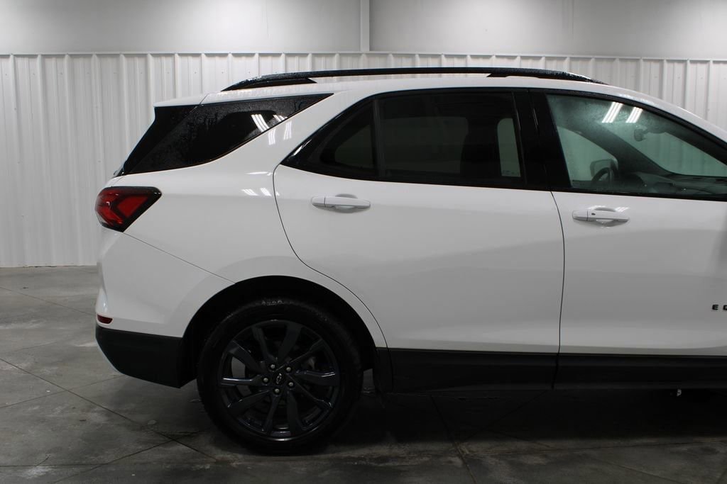 Used 2024 Chevrolet Equinox RS w/ RS Leather Package image 12