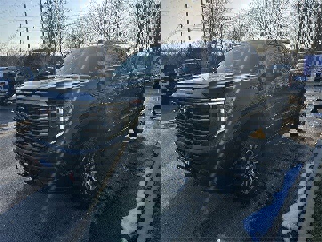 Used 2022 GMC Sierra 1500 AT4 w/ AT4 Premium Package image 4