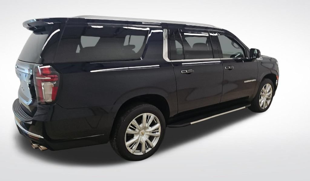 Used 2021 Chevrolet Suburban High Country AWD/4WD image 4