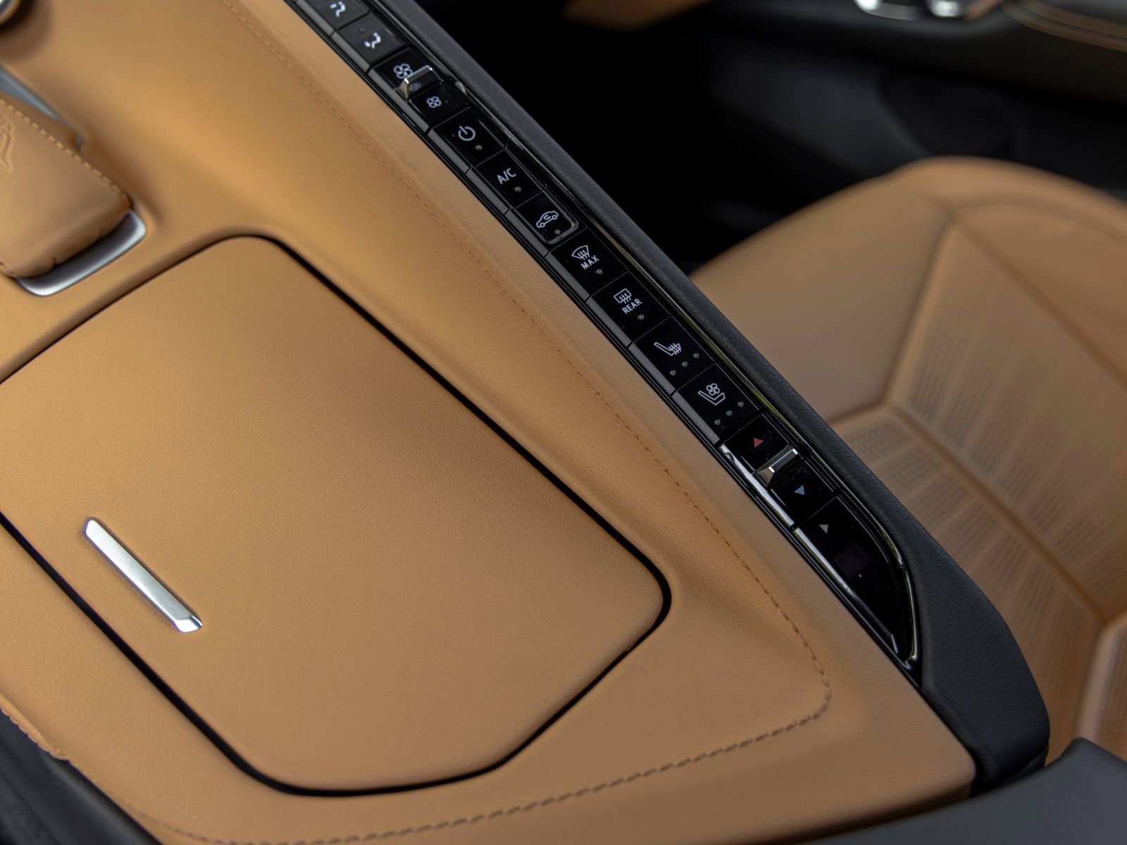 Used 2022 Chevrolet Corvette Stingray Preferred Cpe w/ Engine Appearance Package RWD image 46