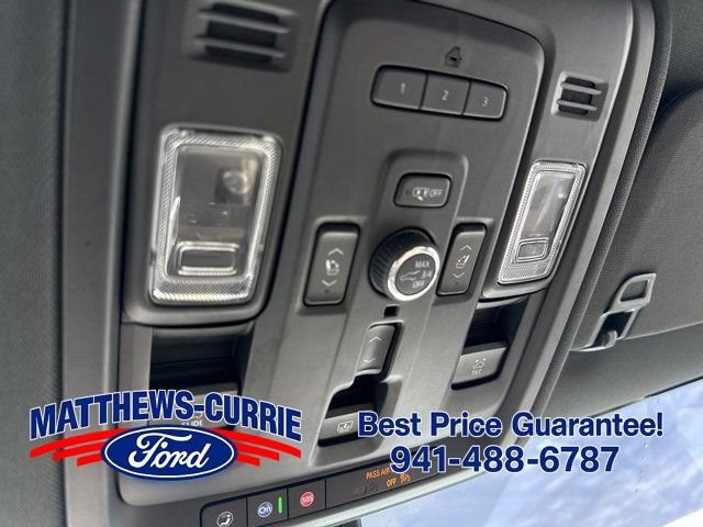 Used 2021 Chevrolet Tahoe Premier w/ Premium Package AWD/4WD image 26