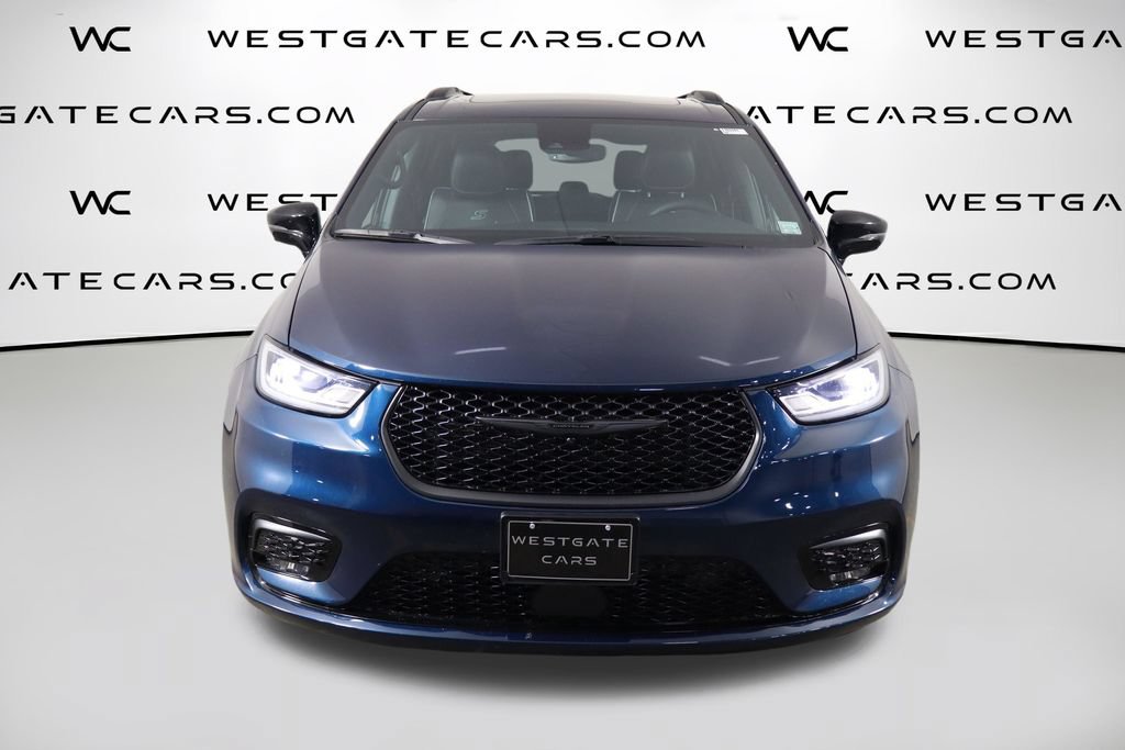 Used 2025 Chrysler Pacifica Limited FWD video 2