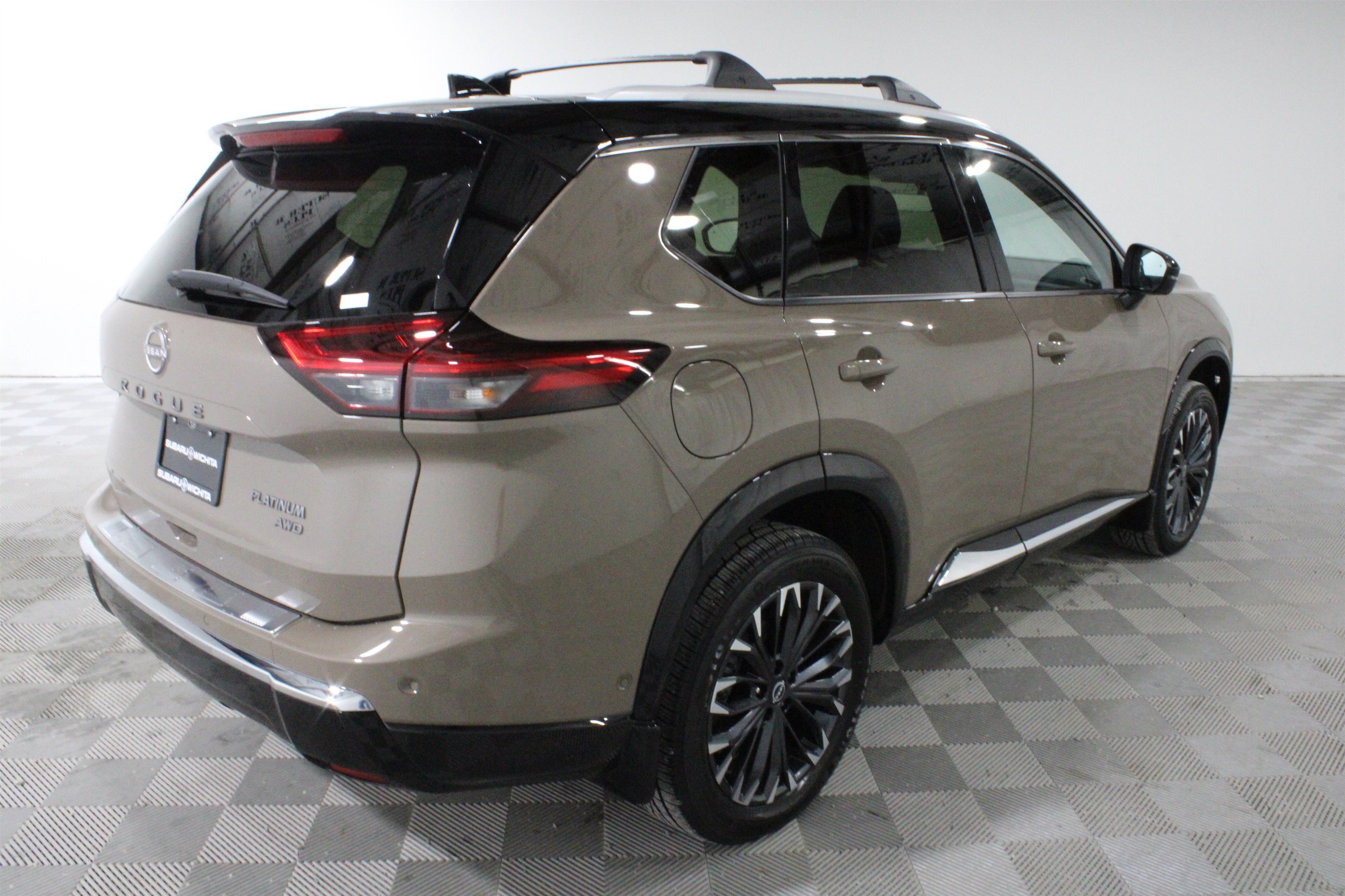 Used 2024 Nissan Rogue Platinum w/ Platinum Premium Package AWD/4WD image 27
