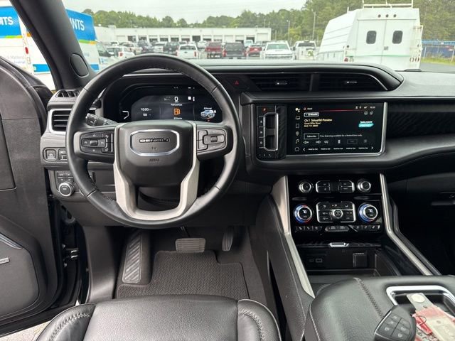 Used 2023 GMC Yukon Denali AWD/4WD image 15