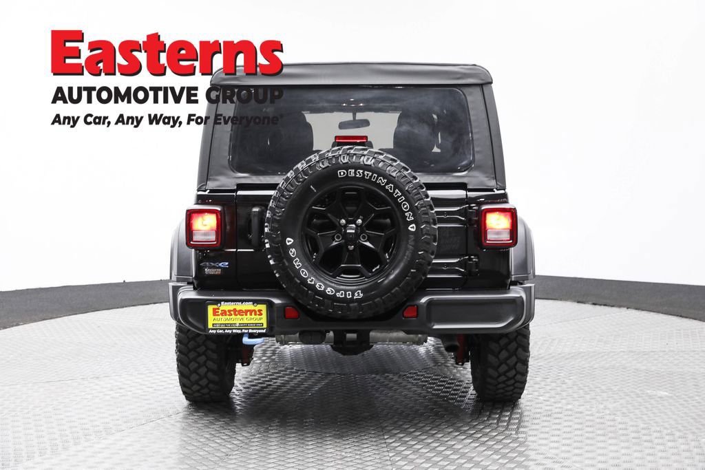 Used 2023 Jeep Wrangler Unlimited w/ Cold Weather Group AWD/4WD image 6