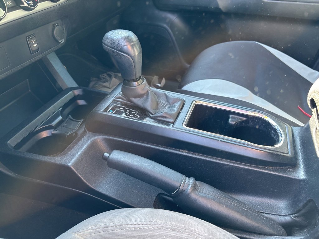 Used 2017 Toyota Tacoma SR image 16