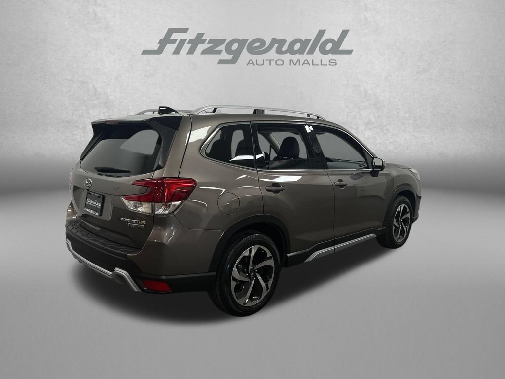 Used 2024 Subaru Forester Touring w/ POP Package 3 AWD/4WD image 6