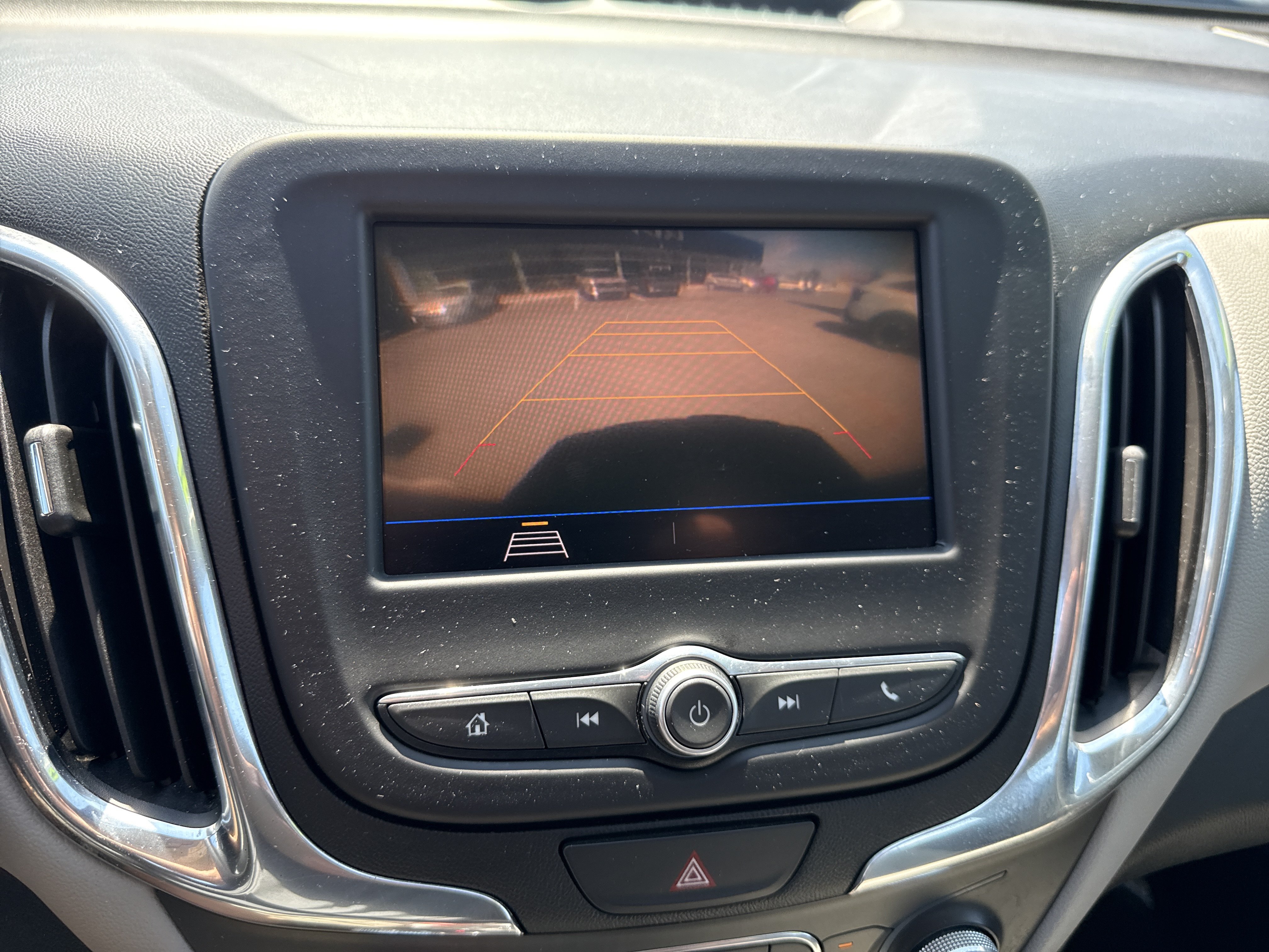 Used 2021 Chevrolet Equinox LS AWD/4WD image 26