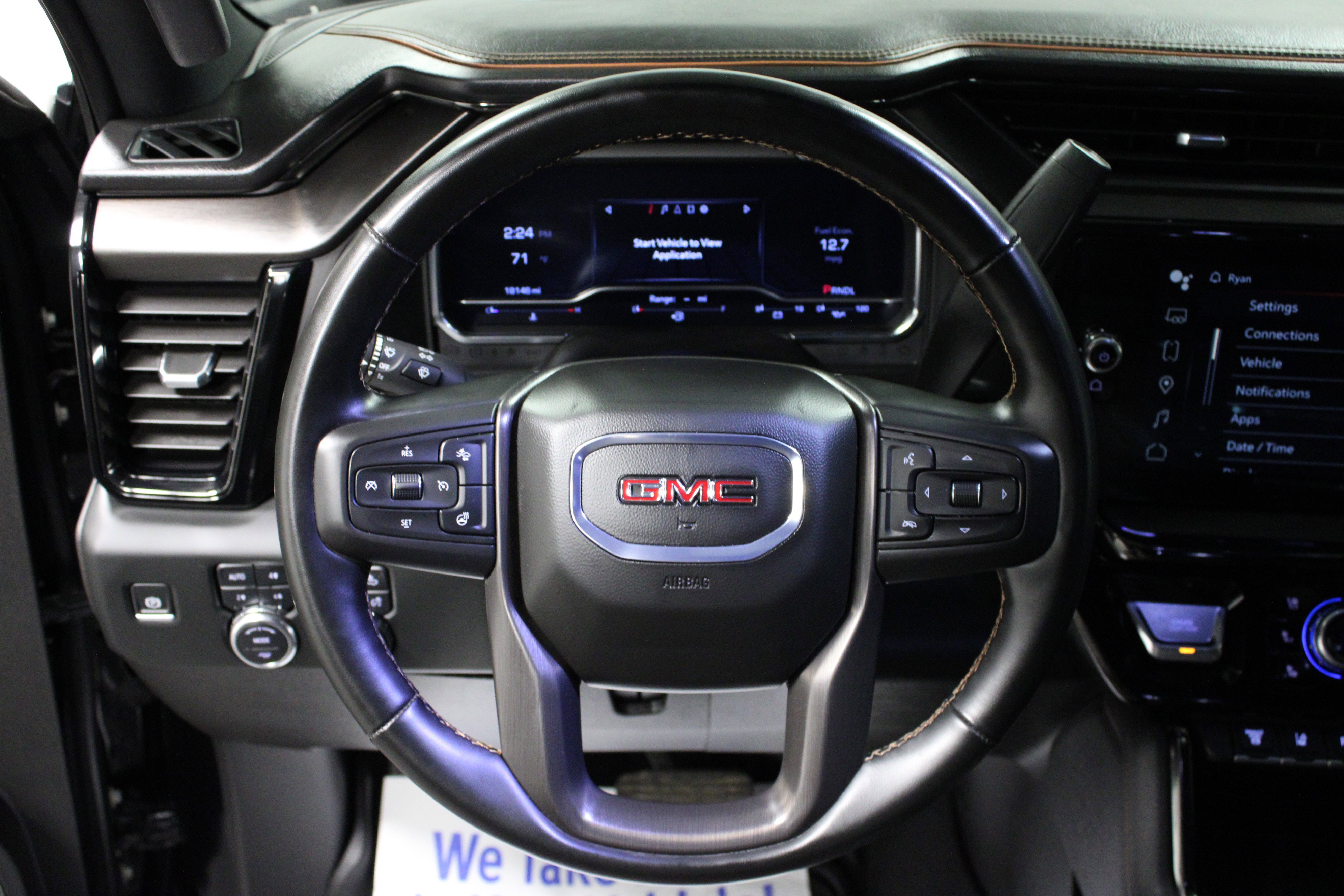 Used 2025 GMC Sierra 2500 AT4 w/ AT4 Premium Plus Package image 17