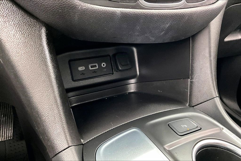 Used 2024 Chevrolet Equinox LT image 32