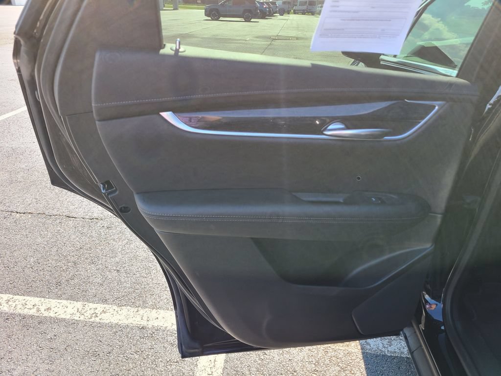 Used 2021 Cadillac XT5 Premium Luxury w/ LPO, Floor Liner Package FWD image 16