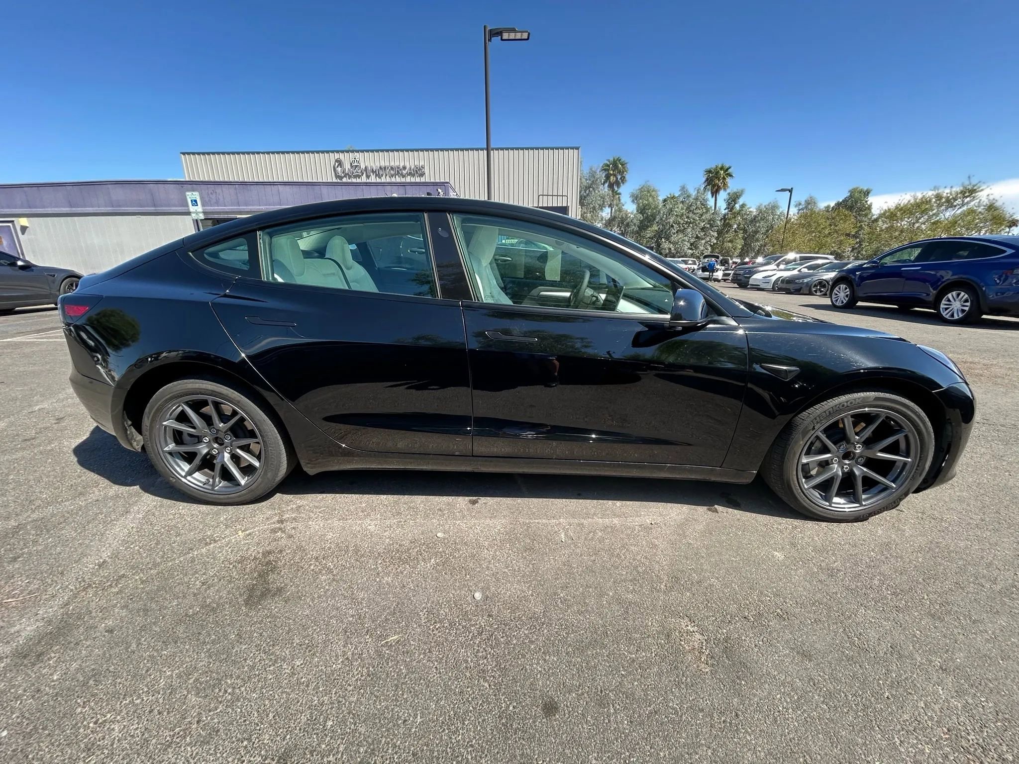 Used 2023 Tesla Model 3 Standard Range image 4