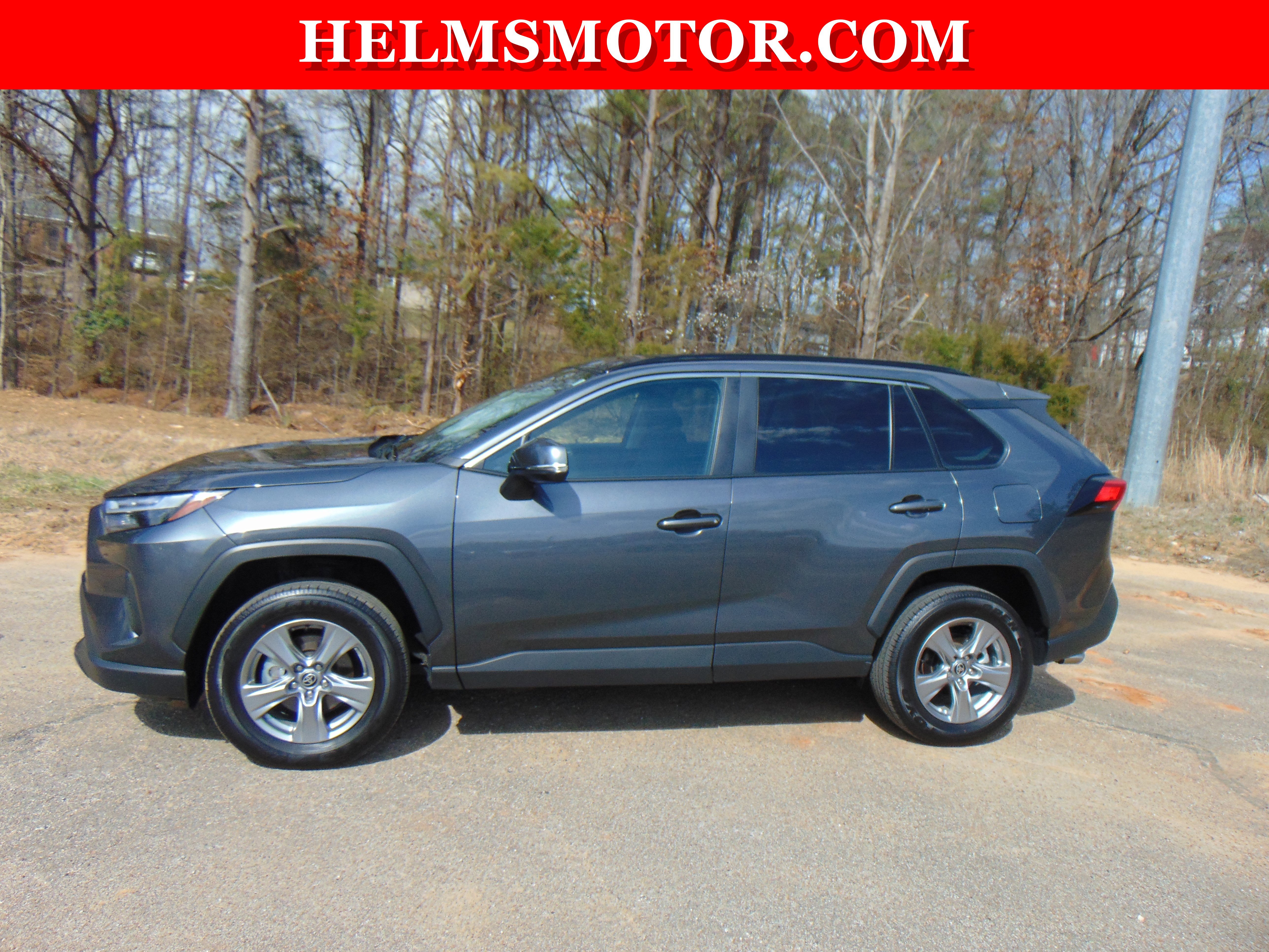 Used 2025 Toyota RAV4 XLE w/ Convenience Package image 2