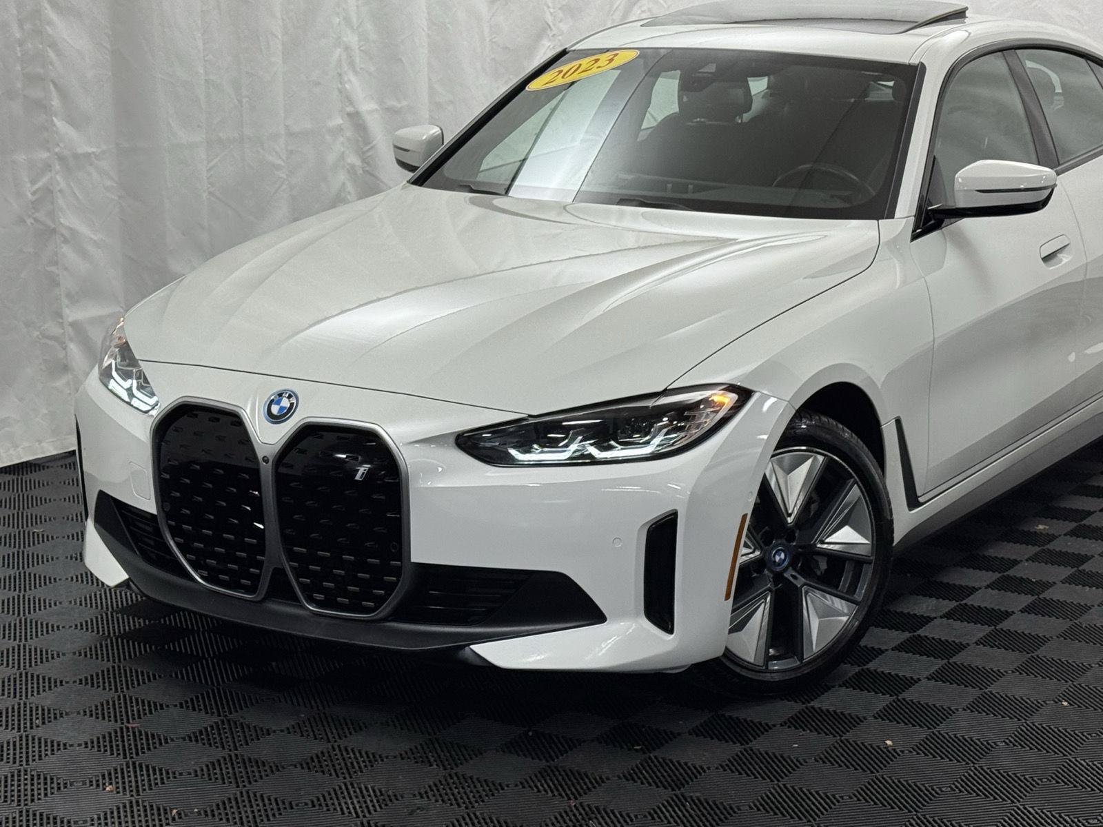 Used 2023 BMW i4 eDrive35 w/ Premium Package RWD image 3