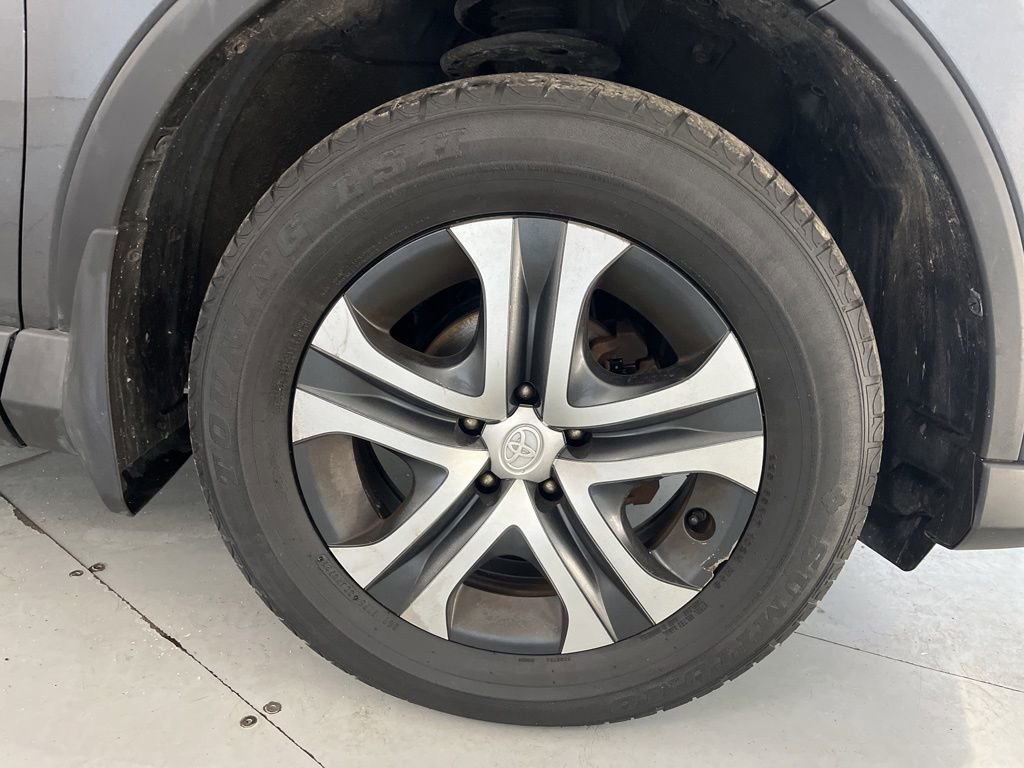 Used 2016 Toyota RAV4 LE AWD/4WD image 17