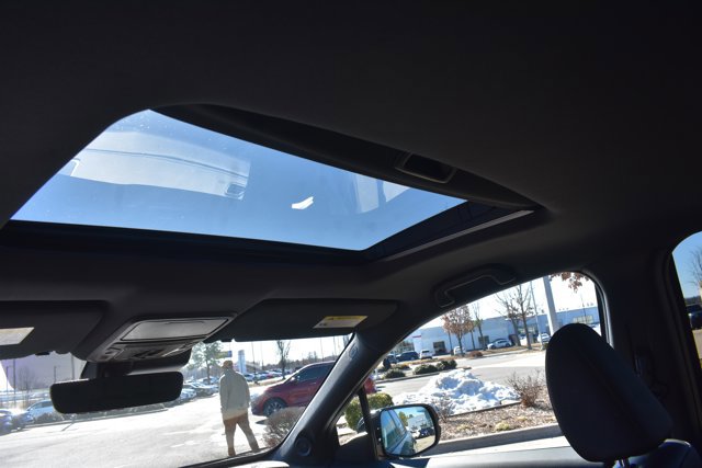 Used 2025 Honda Ridgeline Black Edition image 17