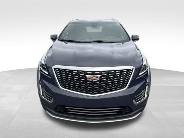 Used 2025 Cadillac XT5 Premium Luxury AWD/4WD image 2