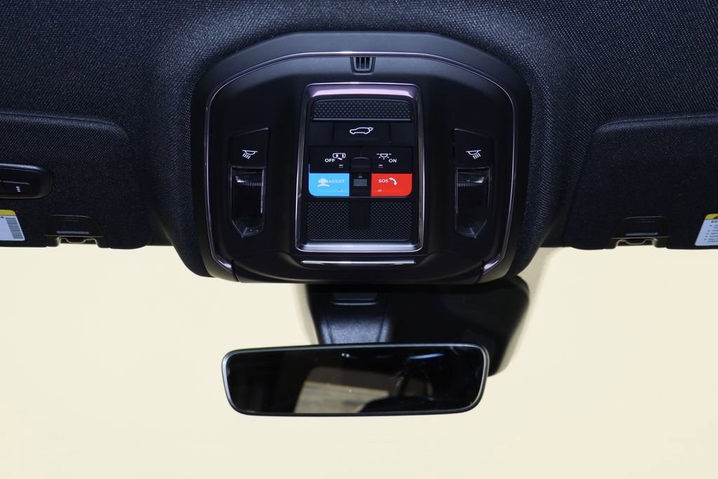 New 2025 Jeep Grand Cherokee Limited w/ Black Appearance Package image 25