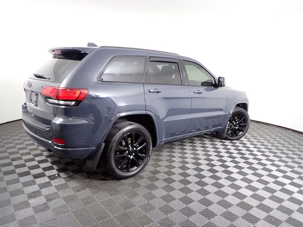 Used 2018 Jeep Grand Cherokee Altitude image 20
