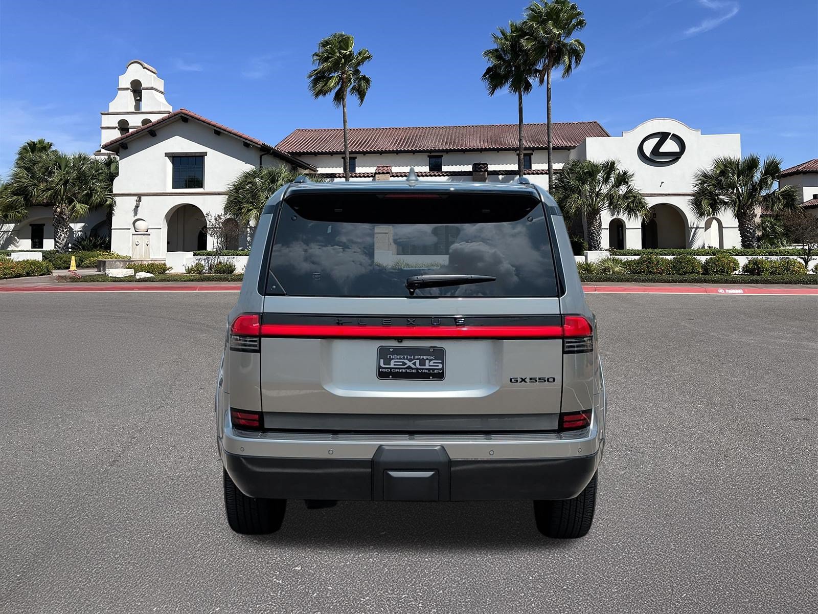 Certified 2025 Lexus GX 550 AWD/4WD image 3