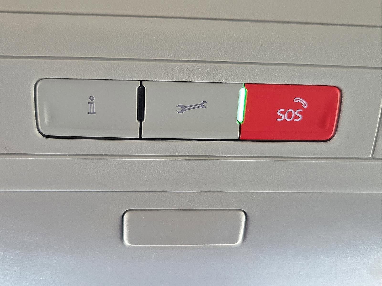 Used 2024 Volkswagen Taos SE image 21