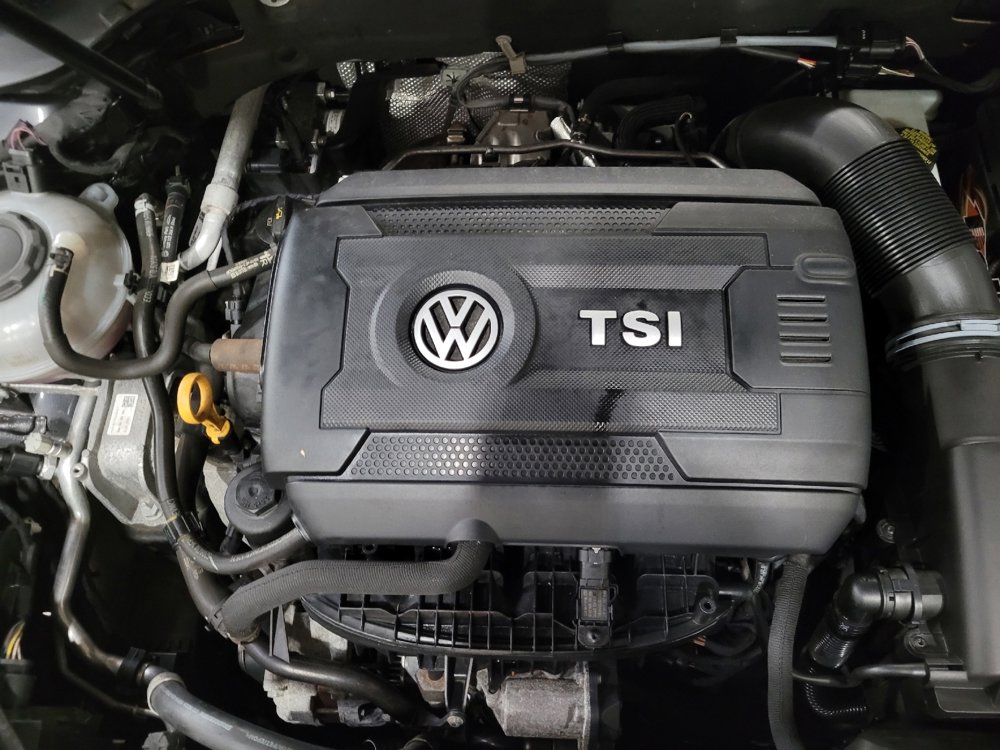 Used 2018 Volkswagen Golf SEL image 30