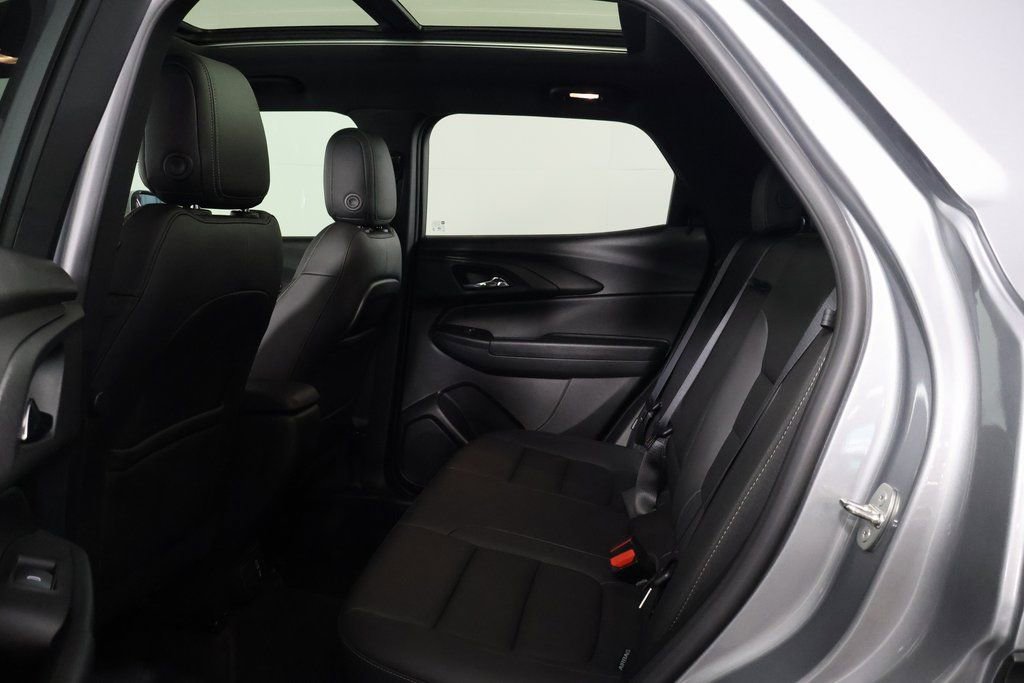 Used 2023 Chevrolet TrailBlazer ACTIV w/ Sun and Liftgate Package image 11