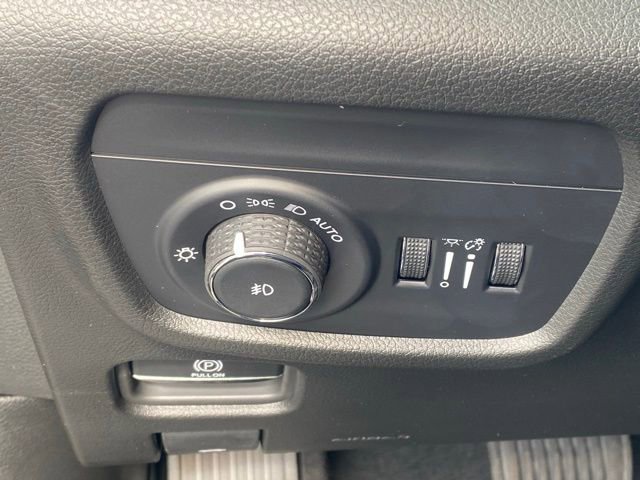 New 2025 Jeep Grand Cherokee Overland w/ Adv Protech Group III image 28