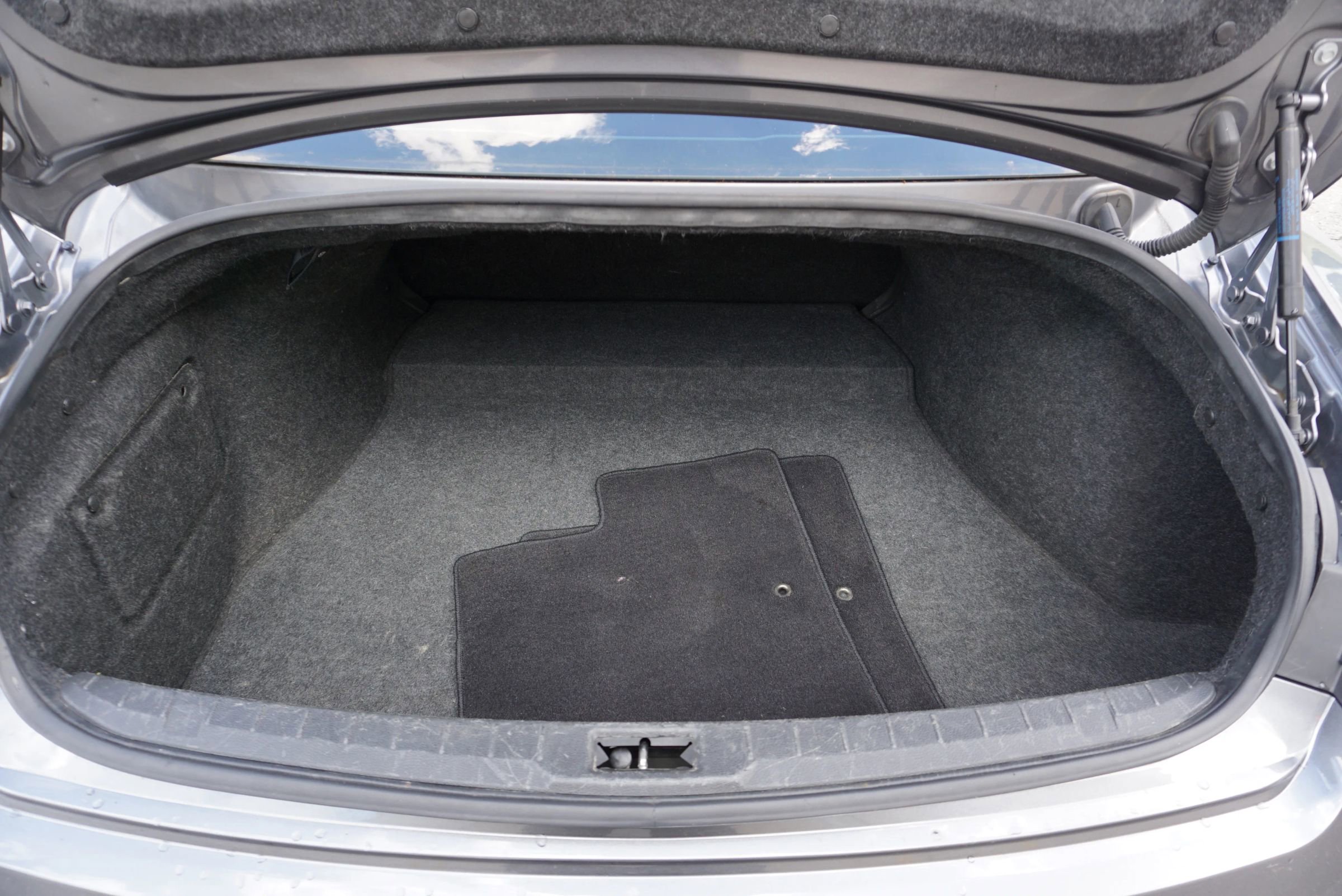 Used 2018 INFINITI Q60 3.0t Luxe RWD image 26