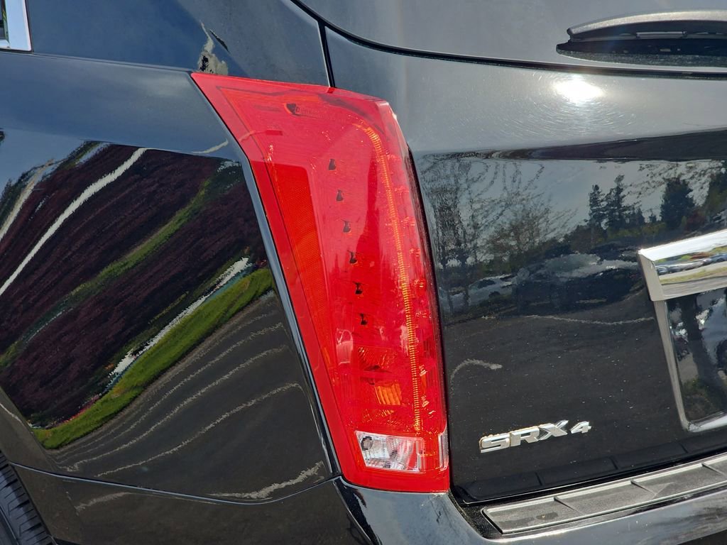 Used 2015 Cadillac SRX Premium w/ Driver Assist Package AWD/4WD image 38